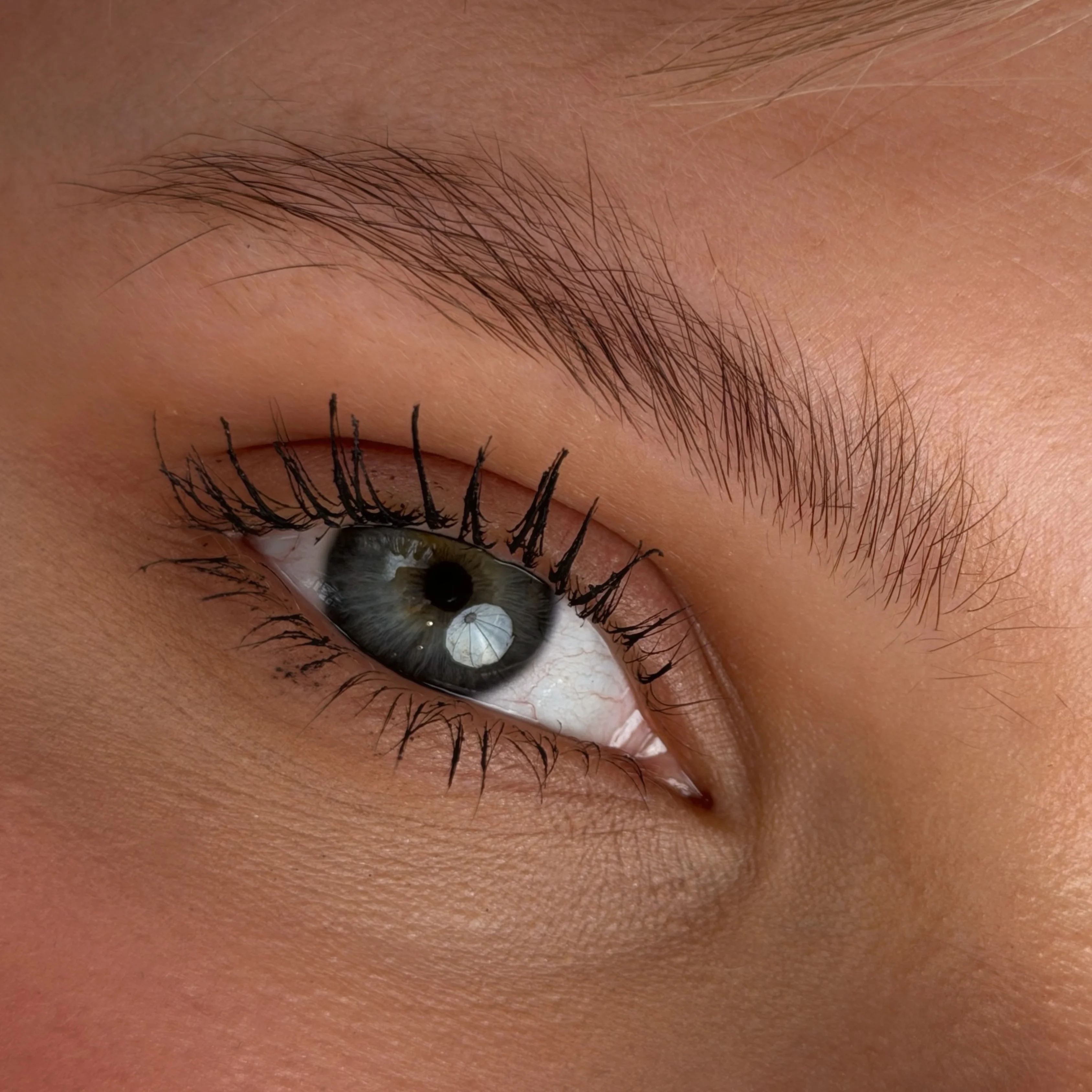 Makijaż permanentny brwi metodą włosa maszynowego - przed